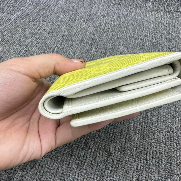 100% Authentic Gucci Wallet - Picture 6 of 16
